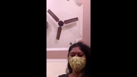 lucky5724286091 online show from April 7, 2026, 4:51 pm