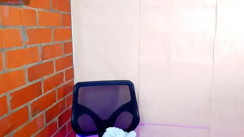 lucky_blessed online show from March 6, 2025, 3:35 pm