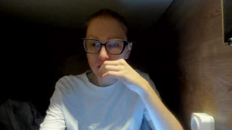 lucky_licky20 online show from January 29, 2025, 4:05 am