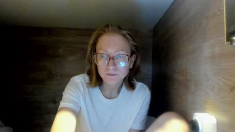 lucky_licky20 online show from January 30, 2025, 4:16 am