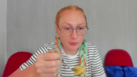 lucky_licky20 online show from October 16, 2025, 12:55 am