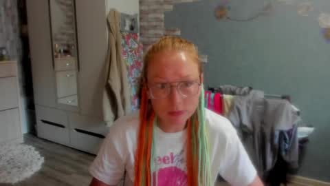 lucky_licky20 online show from October 17, 2025, 2:26 am