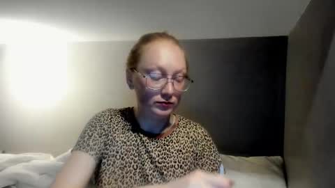 lucky_licky20 online show from March 21, 2026, 4:06 am