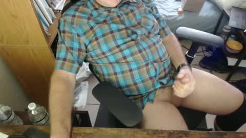 luckycharms9595 online show from January 14, 2025, 8:26 pm