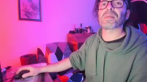 Snapshot of luckydrakex chatting on February 26, 2025, 11:04 pm Lucky online show from February 26, 2025, 11:04 pm