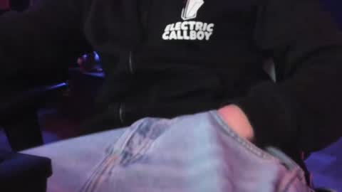 Snapshot of luckydrakex chatting on March 1, 2025, 6:00 pm Lucky online show from March 1, 2025, 6:00 pm