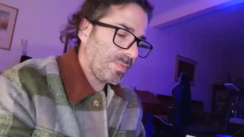 Snapshot of luckydrakex chatting on October 17, 2025, 7:16 pm Lucky online show from October 17, 2025, 7:16 pm