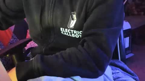 Snapshot of luckydrakex chatting on November 14, 2025, 10:18 pm Lucky online show from November 14, 2025, 10:18 pm