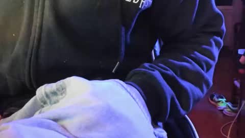 Snapshot of luckydrakex chatting on November 17, 2025, 8:47 pm Lucky online show from November 17, 2025, 8:47 pm