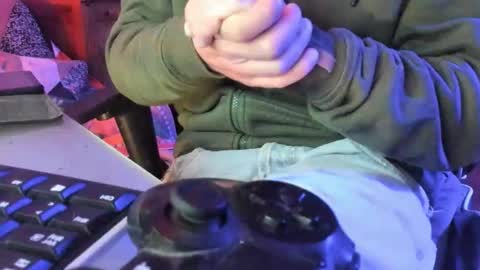 Snapshot of luckydrakex chatting on November 20, 2025, 9:25 pm Lucky online show from November 20, 2025, 9:25 pm