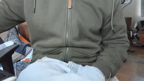 Snapshot of luckydrakex chatting on January 6, 2026, 10:08 am Lucky online show from January 6, 2026, 10:08 am