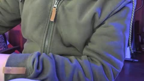 Snapshot of luckydrakex chatting on January 6, 2026, 11:40 pm Lucky online show from January 6, 2026, 11:40 pm