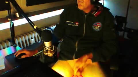        call me  Stefan online show from September 12, 2025, 6:52 pm