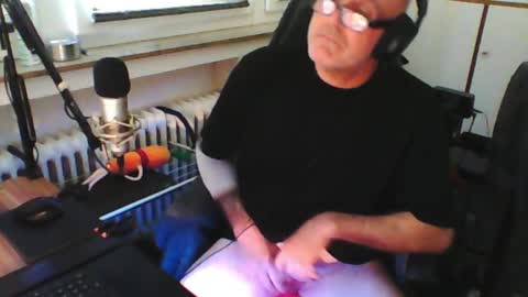        call me  Stefan online show from May 24, 2026, 8:19 am
