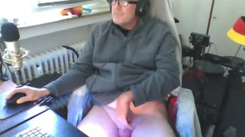 Snapshot of luckyfreak1 chatting on June 13, 2026, 11:52 am call me Stefan online show from June 13, 2026, 11:52 am