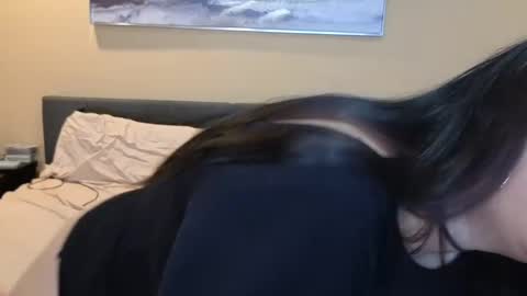 luckylee1992 online show from September 10, 2025, 3:39 am