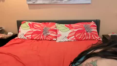 luckylee1992 online show from June 10, 2026, 9:46 pm