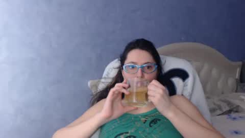 luckylinda23 online show from March 6, 2025, 4:49 pm