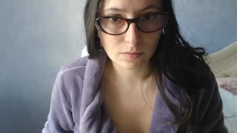 luckylinda23 online show from April 19, 2026, 9:52 am