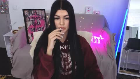 Monika online show from October 8, 2025, 8:23 am