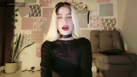 Snapshot of luckysapphire777 chatting on July 5, 2026, 12:06 am luckysapphire777 online show from July 5, 2026, 12:06 am