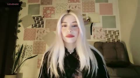 Snapshot of luckysapphire777 chatting on August 6, 2026, 11:23 am luckysapphire777 online show from August 6, 2026, 11:23 am