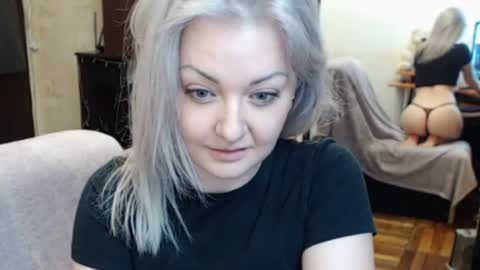 Snapshot of luckyshotgirl chatting on July 10, 2026, 4:20 pm LuckyShot online show from July 10, 2026, 4:20 pm