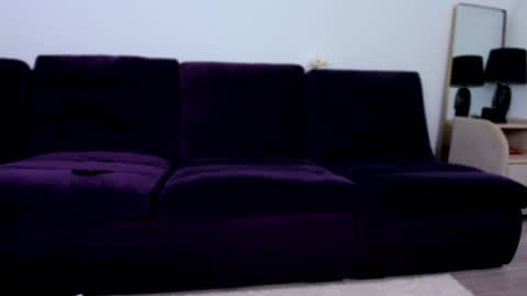 Mia online show from February 5, 2025, 5:20 am