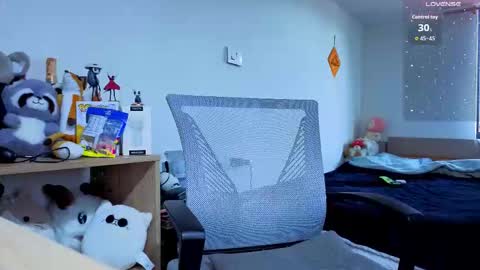 Lu Independent Model online show from October 13, 2025, 9:59 pm