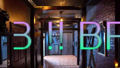 lucretiasissygothic online show from September 15, 2025, 2:33 am