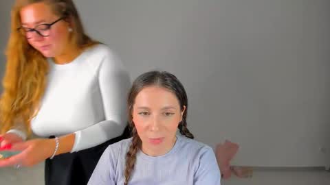 lucy__ray online show from December 16, 2025, 5:51 pm