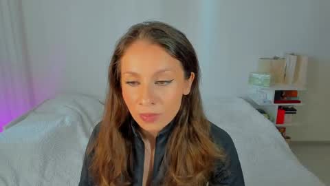 Snapshot of lucy__ray chatting on May 1, 2026, 10:31 am lucy__ray online show from May 1, 2026, 10:31 am