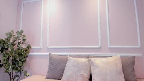 lucy_canel online show from January 5, 2026, 7:17 pm