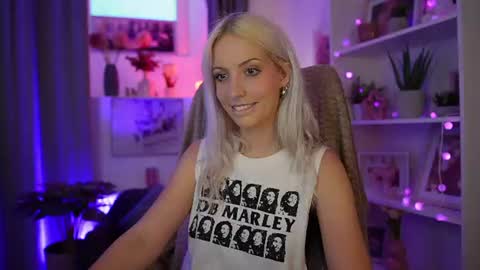 Snapshot of lucy_cutie_ chatting on July 22, 2026, 6:11 pm Cutie Lucy online show from July 22, 2026, 6:11 pm
