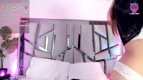 Snapshot of lucy_davies_ chatting on March 5, 2026, 11:28 am lucy_davies_ online show from March 5, 2026, 11:28 am