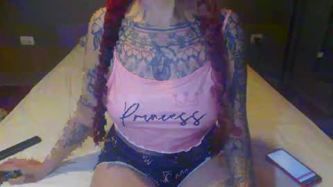Snapshot of lucy_dreams69 chatting on April 29, 2026, 1:21 am Lucia online show from April 29, 2026, 1:21 am