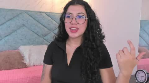 Lucy Greys online show from April 22, 2026, 7:26 pm