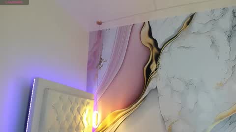 Lucy online show from November 24, 2025, 11:54 am