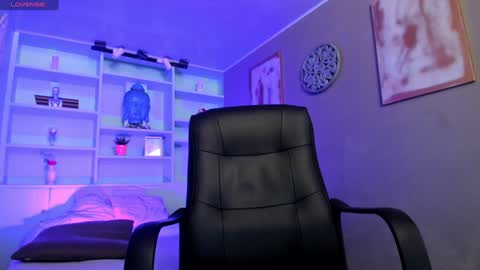 Lucy  online show from February 7, 2025, 7:38 pm