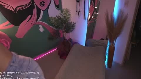 Snapshot of lucyallenx chatting on June 26, 2026, 10:25 pm Lucy Alien online show from June 26, 2026, 10:25 pm