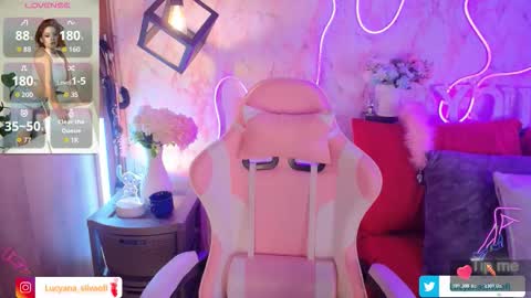 Lucyana Silva online show from December 15, 2025, 12:31 pm