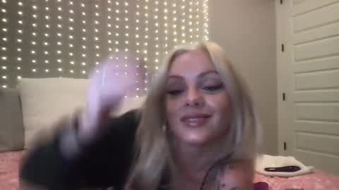lucybellexo online show from May 18, 2026, 6:58 pm