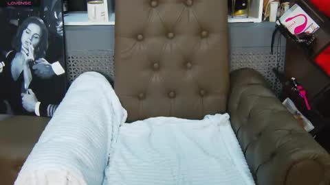 LucyBelli online show from September 24, 2025, 1:53 am