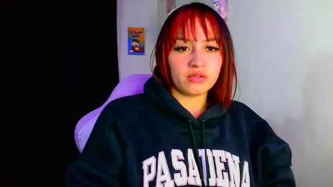 Snapshot of lucycherry__ chatting on January 29, 2025, 7:57 am LUCIA online show from January 29, 2025, 7:57 am