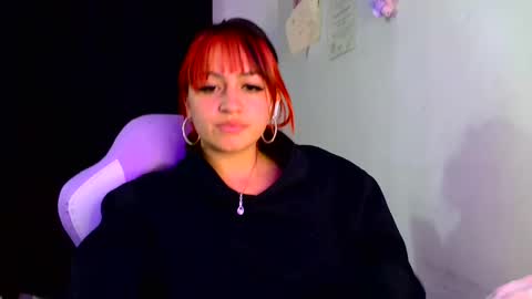 Snapshot of lucycherry__ chatting on January 31, 2025, 8:43 am LUCIA online show from January 31, 2025, 8:43 am