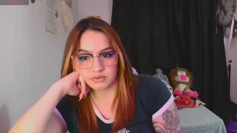 Snapshot of lucycherry__ chatting on September 24, 2025, 3:21 am LUCIA online show from September 24, 2025, 3:21 am