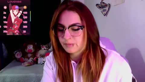 Snapshot of lucycherry__ chatting on October 23, 2025, 1:38 am LUCIA online show from October 23, 2025, 1:38 am