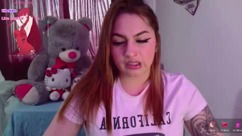 Snapshot of lucycherry__ chatting on November 19, 2025, 7:25 pm LUCIA online show from November 19, 2025, 7:25 pm