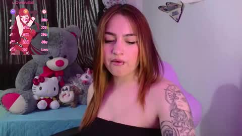 Snapshot of lucycherry__ chatting on November 21, 2025, 12:37 pm LUCIA online show from November 21, 2025, 12:37 pm