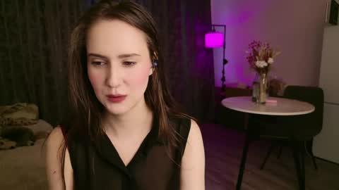 Lucy Rose online show from April 27, 2026, 2:42 am